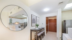 Dining - HAVN - Studio in Downtown, Near Dubai Mall (Dubai)