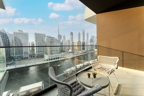 Property grounds - HAVN - Studio in Business Bay, Burj Khalifa View (Dubai)