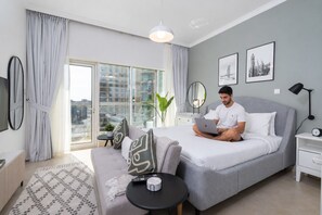 Desk, iron/ironing board, WiFi, bed sheets - HAVN - Studio in Downtown, 10mins to Dubai Mall (Dubai)