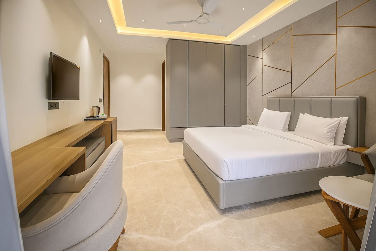 Superior-Zimmer, Balkon, Stadtblick | Bettwäsche aus ägyptischer Baumwolle, hochwertige Bettwaren