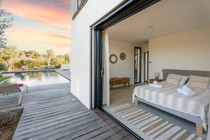 5 Schlafzimmer, Bügeleisen/Bügelbrett, Internetzugang, Bettwäsche