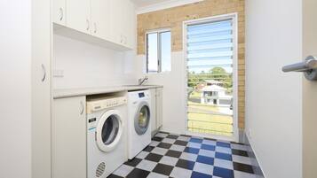 Apartment | Bathroom