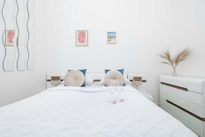 3 bedrooms, desk, iron/ironing board, travel cot - Family Suite | 3 Bedrooms, Workspace (Kołobrzeg)