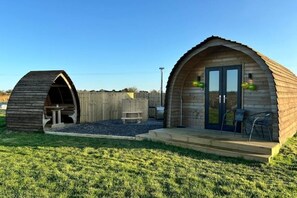 Terrace/patio - Glamping Pods - Standen Lodge (Theddlethorpe)