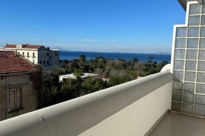Property grounds - Glamour House Sorrento - Welcoming and Relaxing with Garden View (Piano di Sorrento)