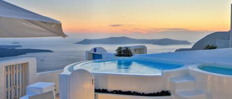 Luksusvilla | Basseng | Innendørsbasseng og sesongbasert utendørsbasseng