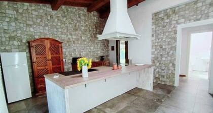 Sunflowers abode Your rustic home in the center of all Tuscan destinations!