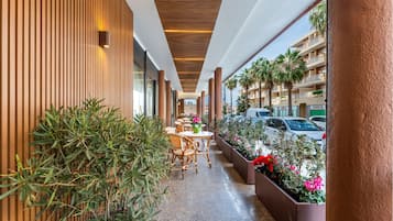 Apartamento, 1 quarto, sacada, vista para a cidade | Fachada