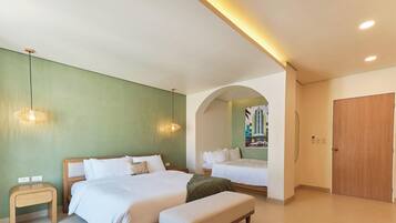 8 chambres, fer et planche à repasser, Wi-Fi, draps fournis