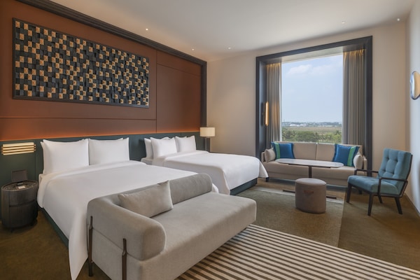 In-room safe, laptop workspace, iron/ironing board, free WiFi