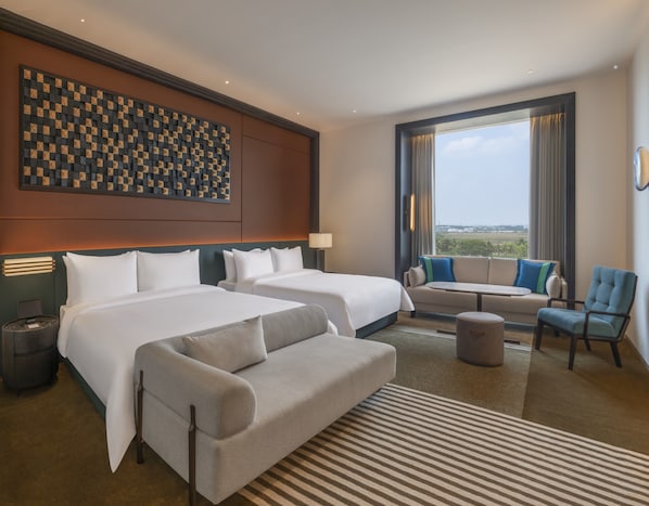 In-room safe, laptop workspace, iron/ironing board, free WiFi