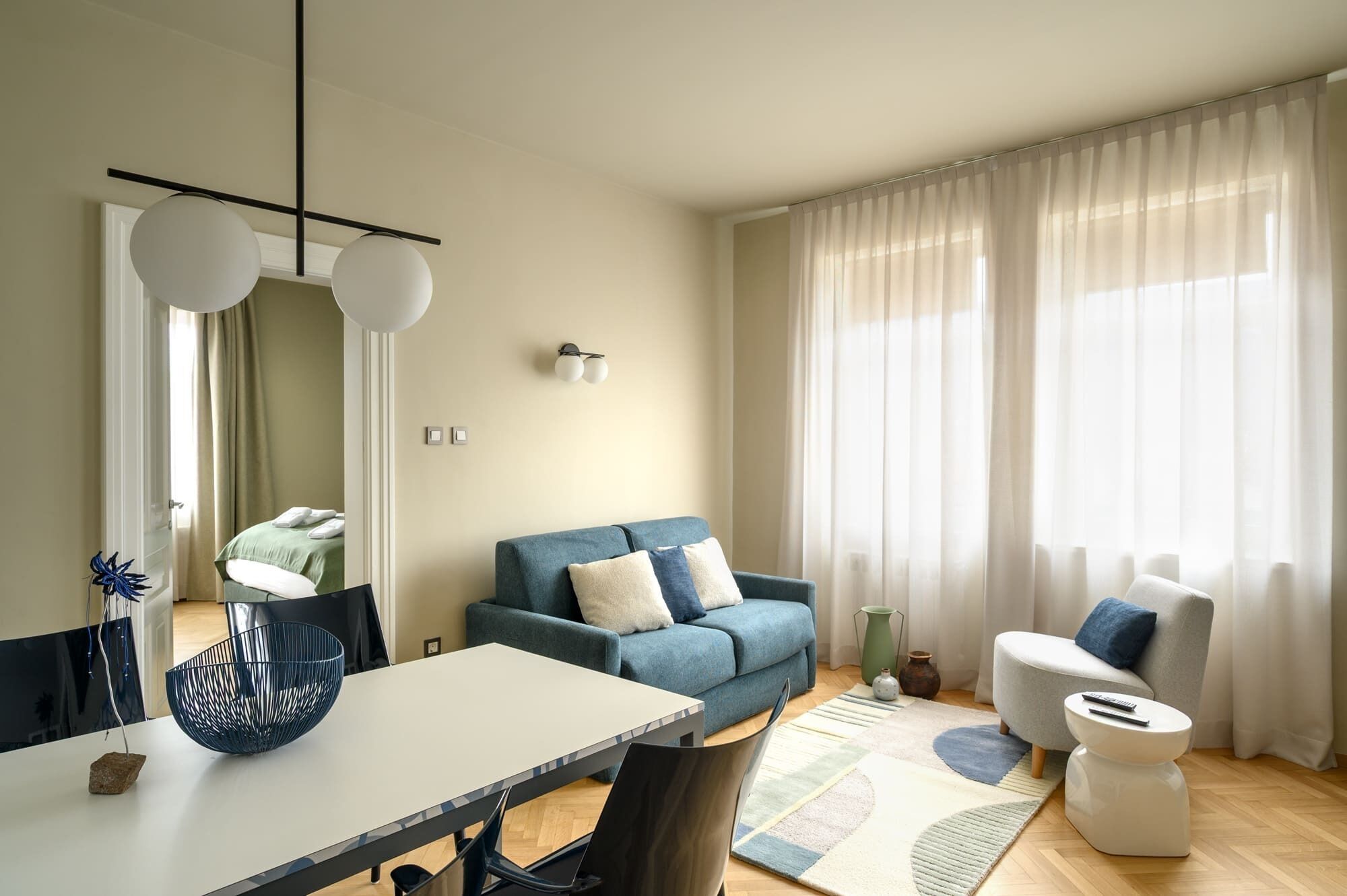 Comfort Apartment, City View | Living area