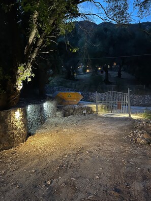 Property grounds - Nina Apartment with Wi-Fi and Air Conditioning for Holidays (Agios Markos)