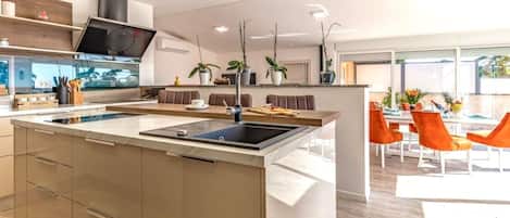Fridge, microwave, oven, dishwasher