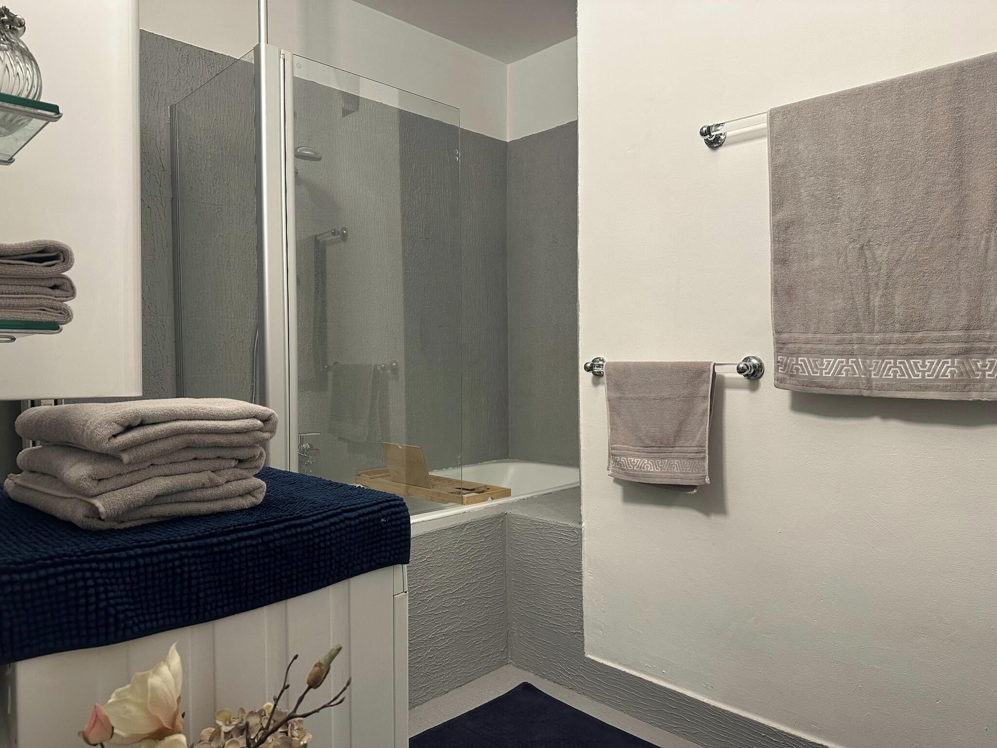 Zimmer, 2 Schlafzimmer, Raucher, Balkon | Badezimmer