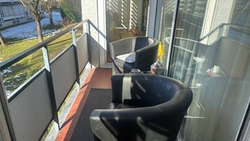 Room, 2 Bedrooms, Smoking, Balcony | Balcony