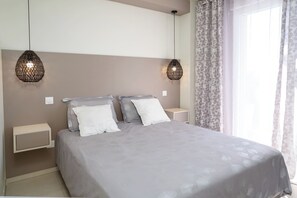 1 bedroom, iron/ironing board, free WiFi, bed sheets - High-end T2, sea view, beachfront (Martigues)