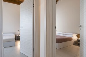 7 quartos, Wi-Fi de cortesia, roupa de cama