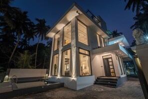 Exterior - Private Luxury Villa in Goa with Pool & Jacuzzi (Calangute)