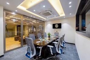 Dining - S by Z Hotels, Banni Square (Gurugram)