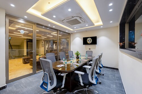 S by Z Hotels, Baani Square