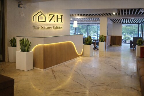 S by Z Hotels, Banni Square