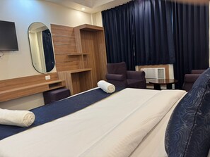 Room - Hotel Dolphin katra (Katra)