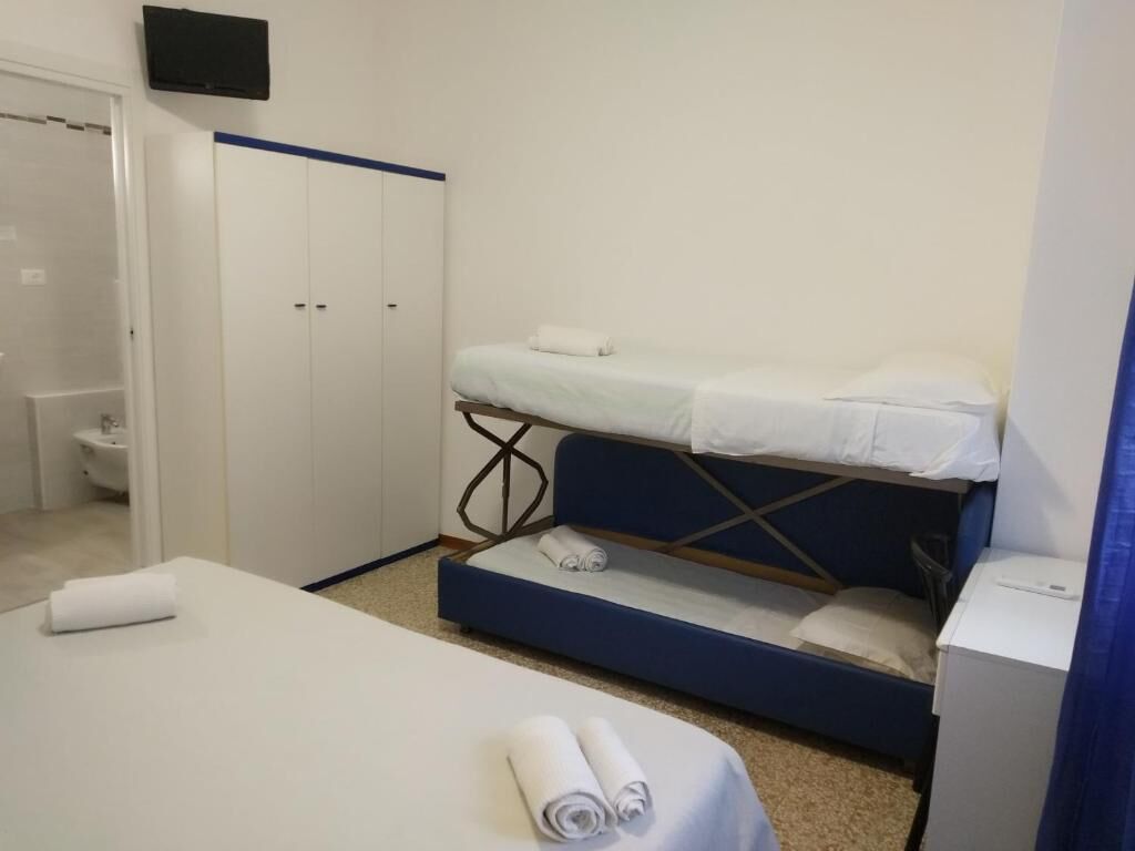 Comfort-Vierbettzimmer | Schreibtisch, kostenloses WLAN, Rollstuhlgeeignet