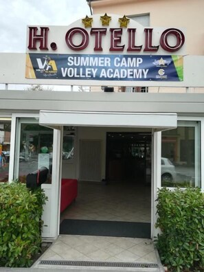 Exterior detail - Hotel Otello (Punta Marina)