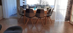 Dining - Prinzenhof vacation apartment with sea view, balcony & beach chair on the beach included (Grömitz)