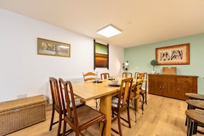 Dining - The Elements Residence (Chepstow)