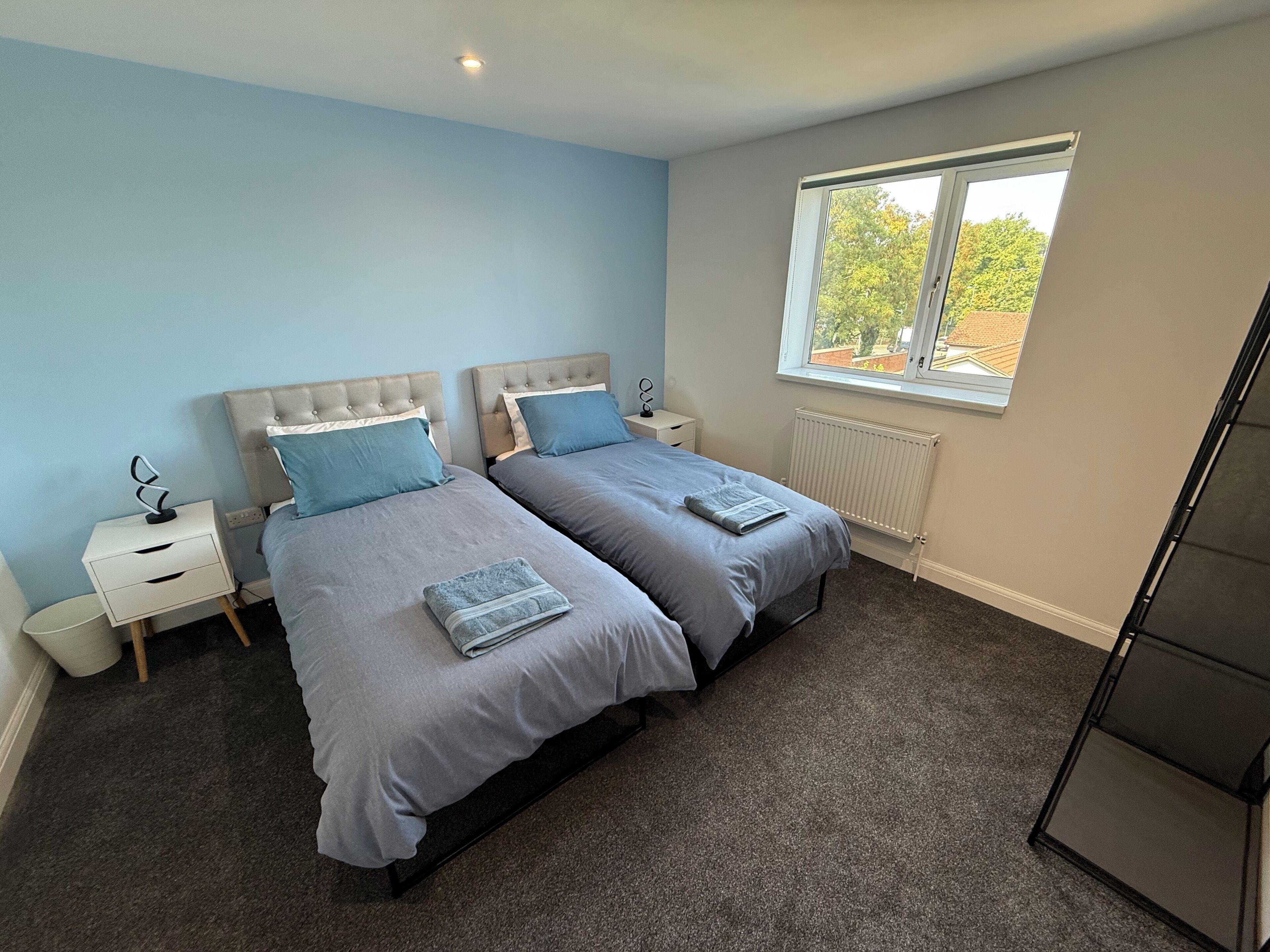 10 bedrooms, desk, iron/ironing board, free WiFi