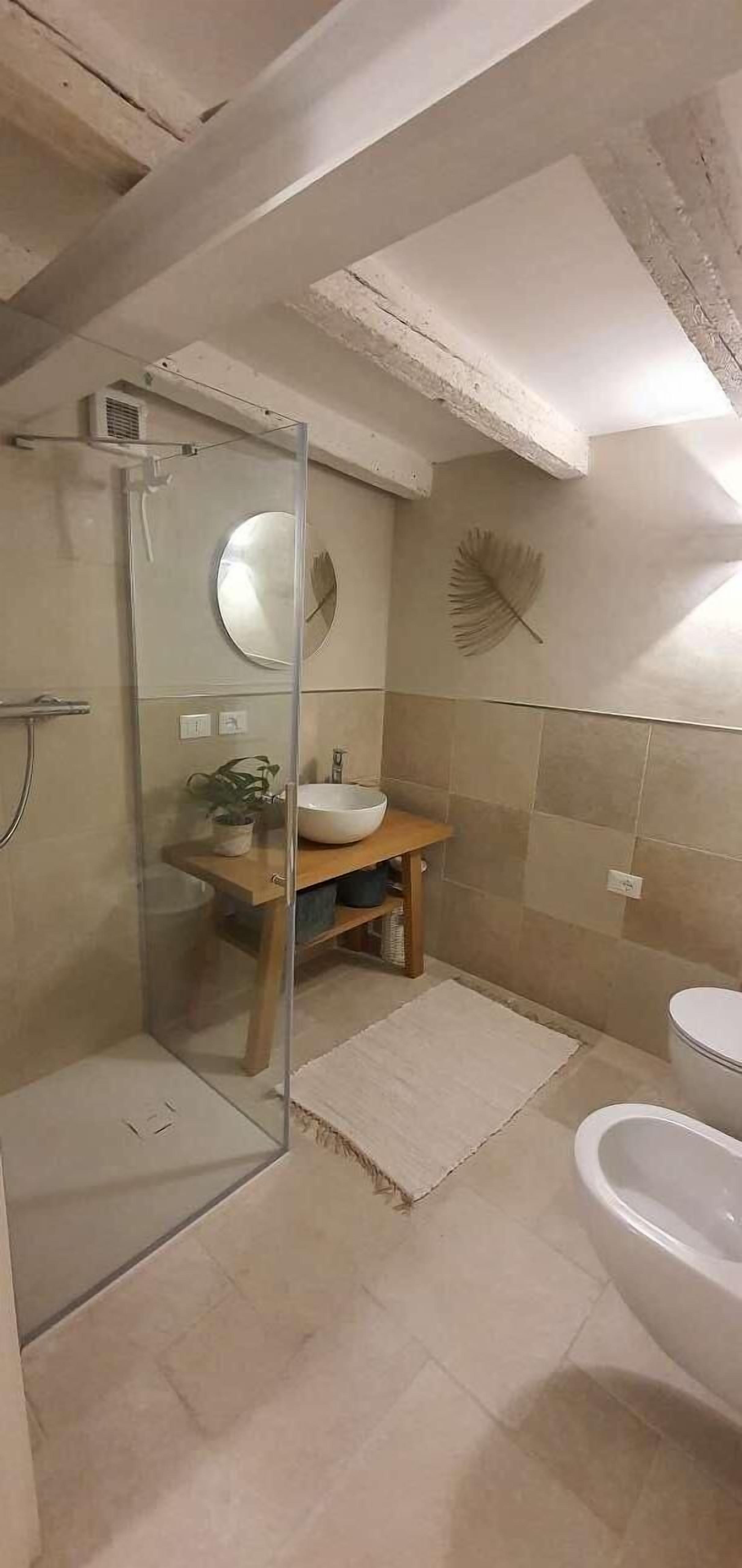 Hair dryer, towels