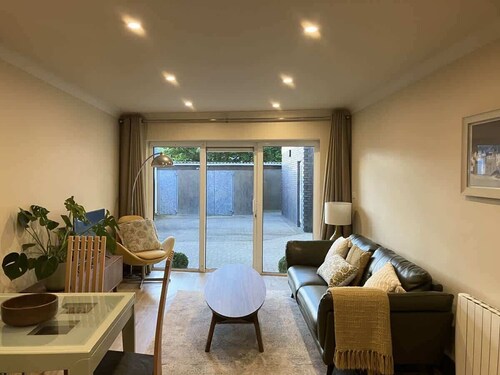 Seaside Hideaway by Grattan Beach (Parking Included)