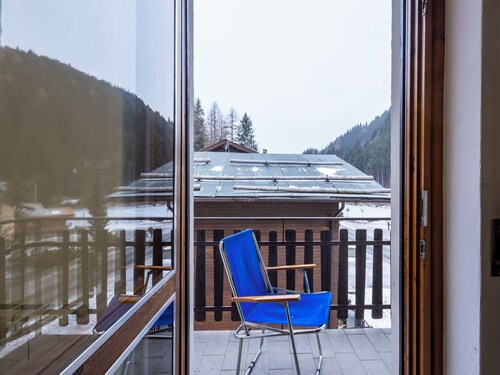 Nice apartment for 4 people with WIFI, TV, balcony and pets allowed
