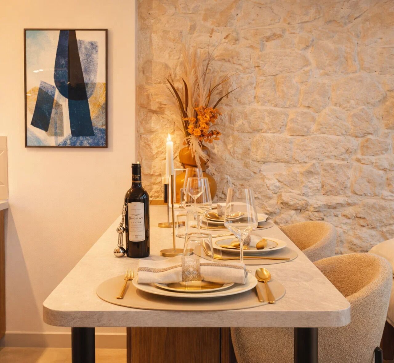 Studio, City View | Dining