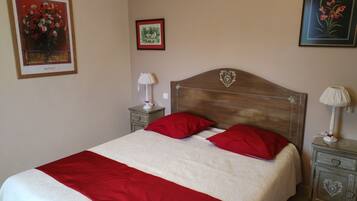 1 habitación, wifi y ropa de cama