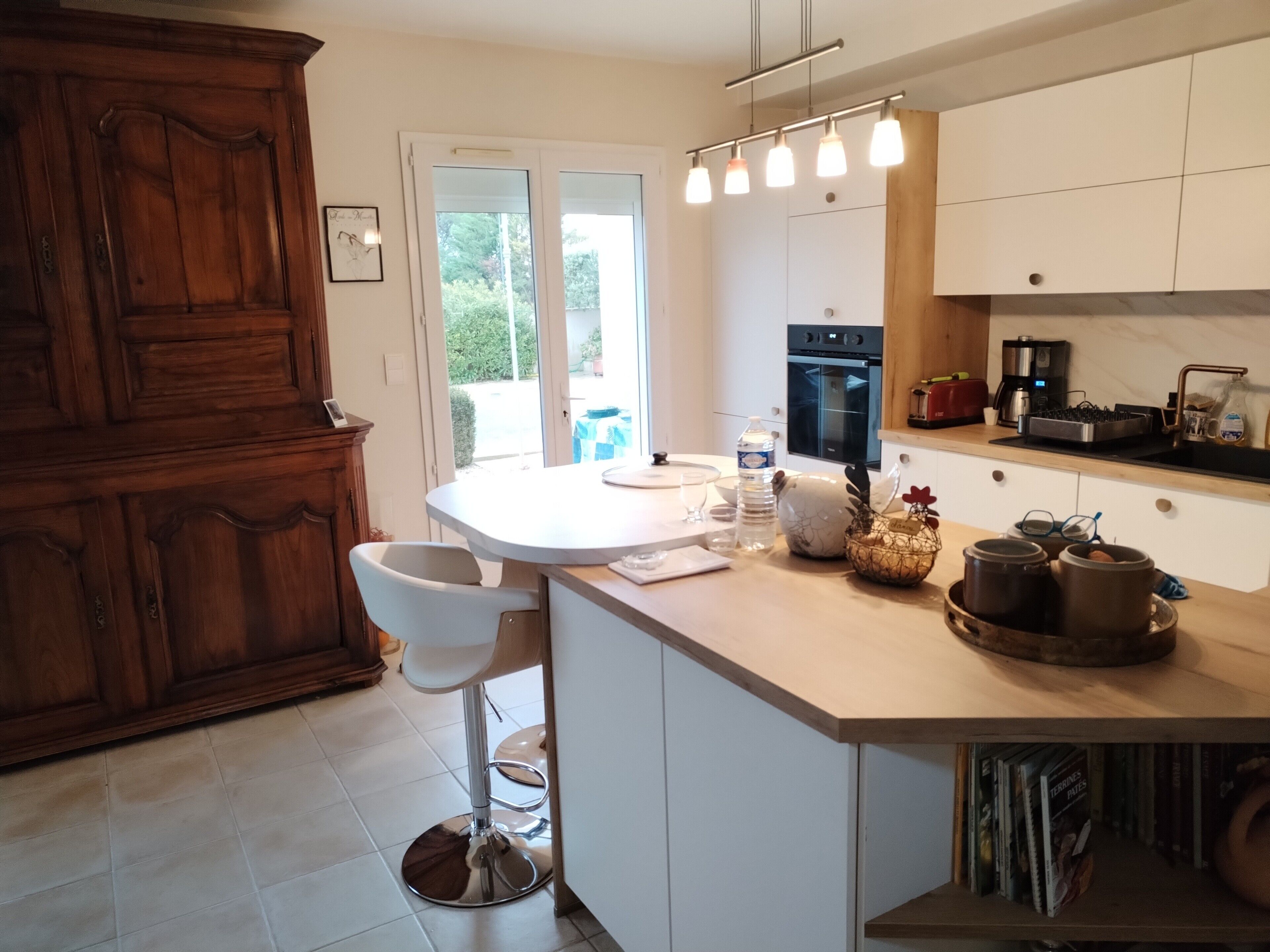 Fridge, microwave, electric kettle, toaster