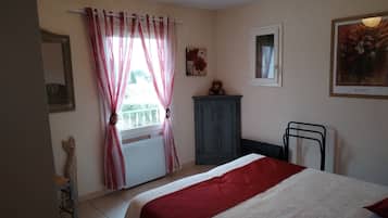 1 habitación, wifi y ropa de cama