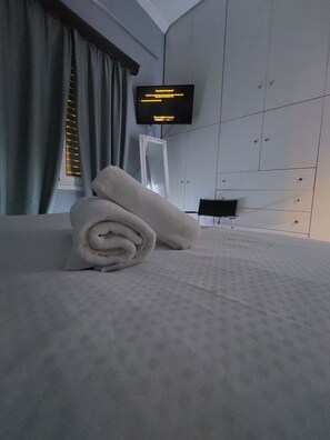 2 chambres, fer et planche Ă repasser, Wi-Fi, literie fournie