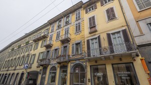 A multi-story building with a ground-floor shop named 'cielo' with a sign for 'hand made ceramic design.' - PONTACCIO, 4 - LIVING IN BRERA, IN THE HEART OF MILAN (Milan)