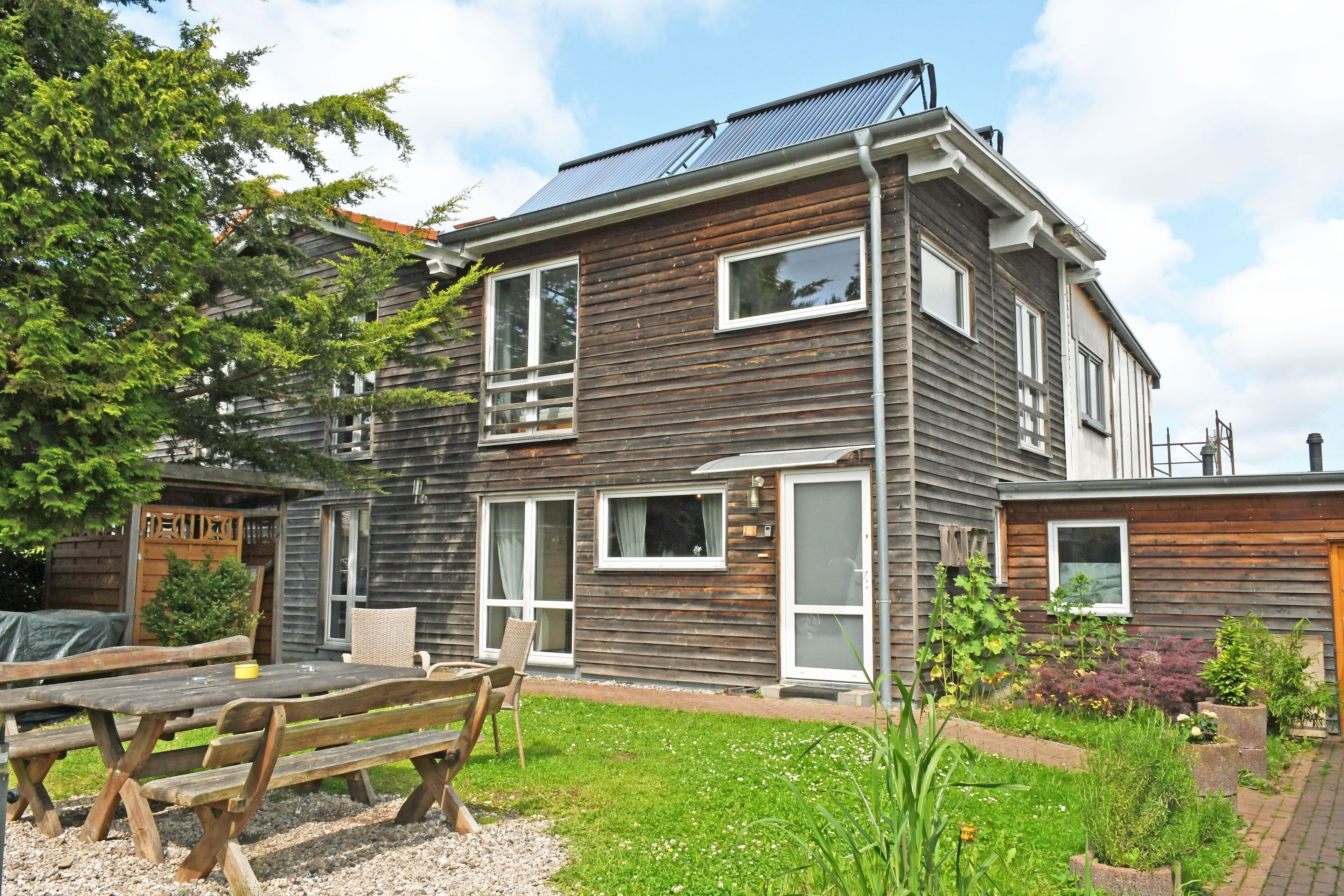 Ferienhaus mit Kamin u. Terrasse nahe dem Strelasund