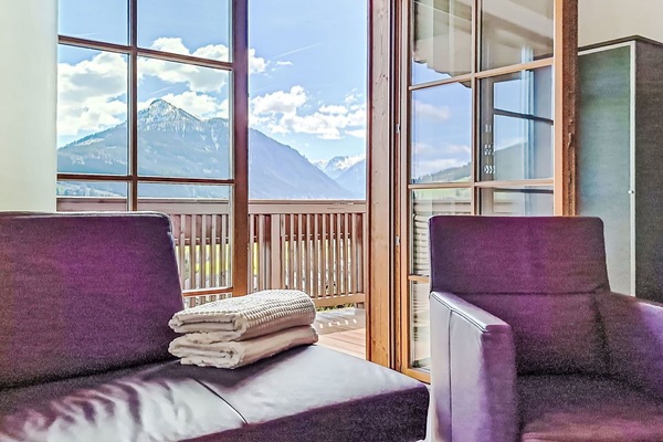 Interior Design, Gebirge, Glazialmorphologie, Stuhl, Alpen, Hartholz, Grat, Holzboden, Balkon, Holzbeize