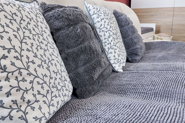 Kissen, Couch, Möbel, Dekokissen, Linens, Textil, Kissen, Interior Design, Wohnzimmer