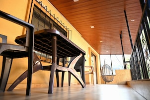 Double or Twin Room | Outdoor dining