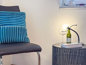 Interior - Beautiful apartment for 2 people with WIFI, TV and balcony (Weilheim)