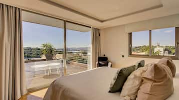 3 habitaciones, tabla de planchar con plancha, wifi y ropa de cama