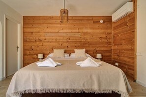 WiFi, bed sheets - Studio 1, bed for 2 persons (Cala Llonga)