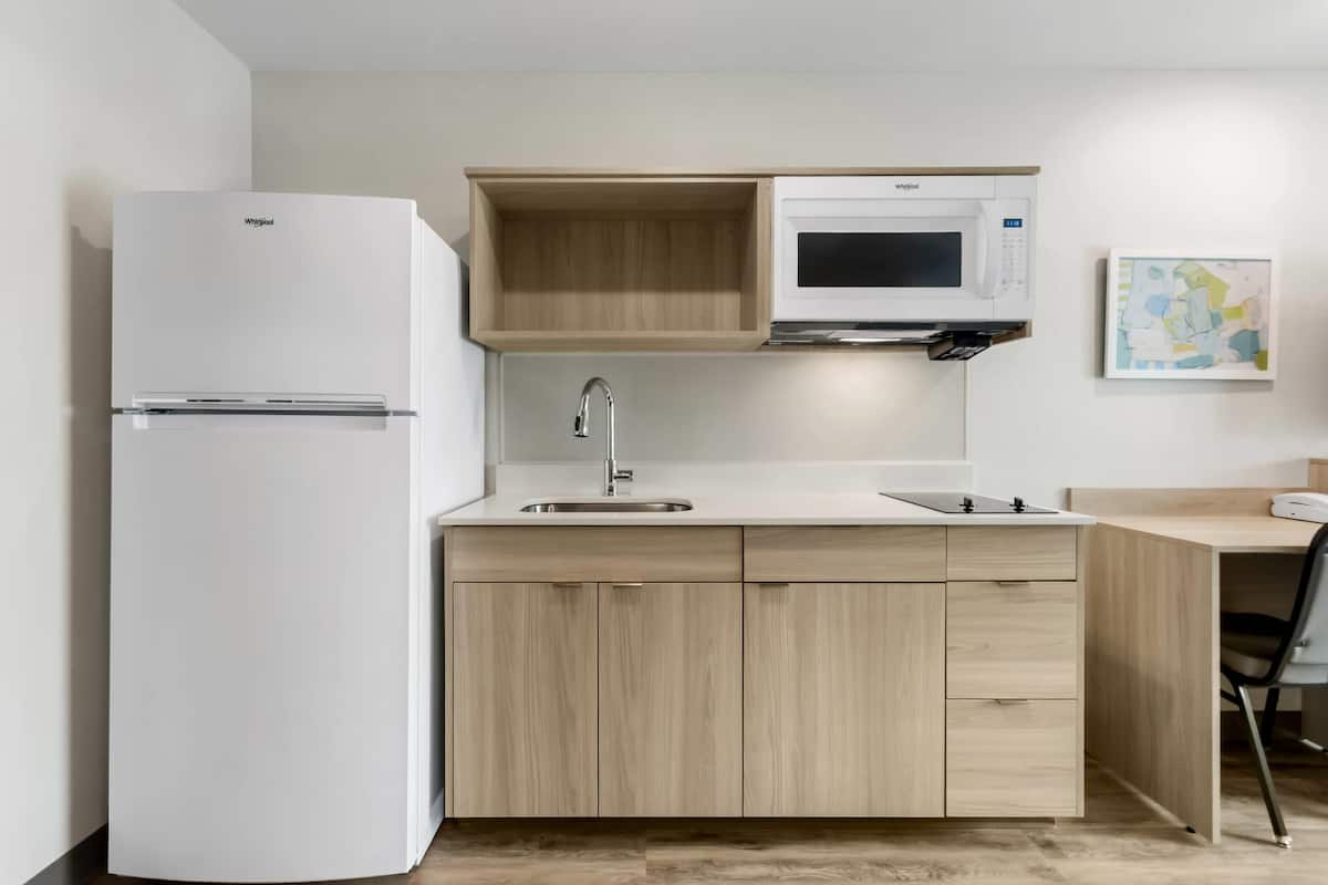 Bureau, espace de travail pour ordinateur portable