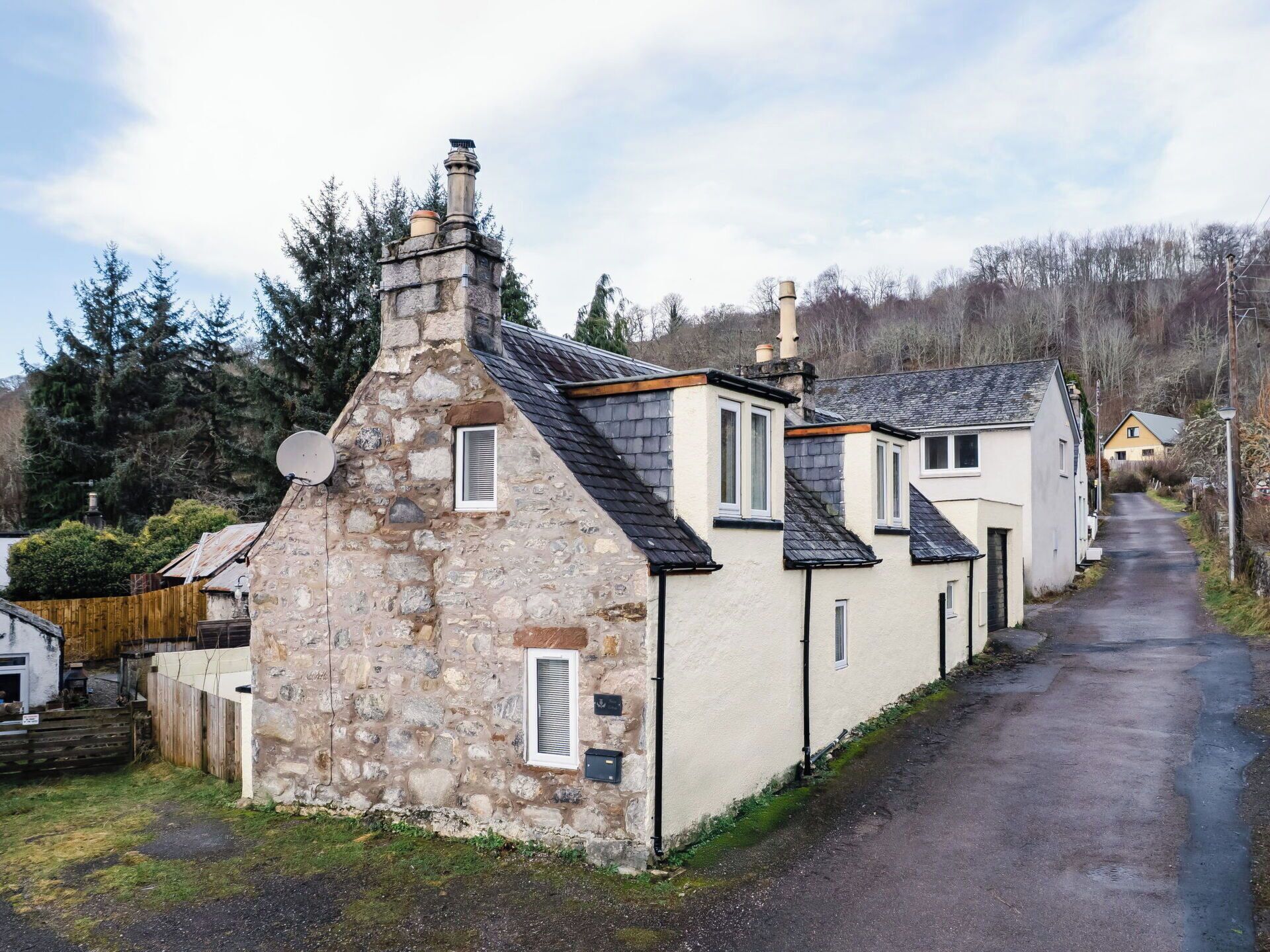Bâtiment, Appartement, Ville, Zone Résidentielle, Architecture, Quartier, Condominium, Zone Métropolitaine, Balcon